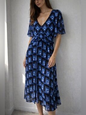 Club Monaco Blue‎ Geometric Chevron Pleated Midi Dress Size 4 Retro Mod